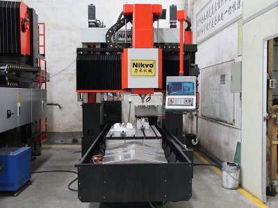 2.5米香蕉视频一区二区在线观看视频中心